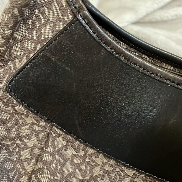 DKNY brown canvas leather Hobo bag fair used condition - Picture 15 of 16